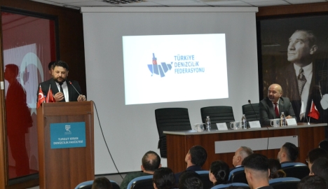 Denizci öğrencilere destek olmaya devam ediyoruz